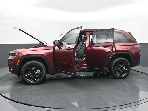 New 2025 Jeep Grand Cherokee Limited w/ Luxury Tech Group II image 55