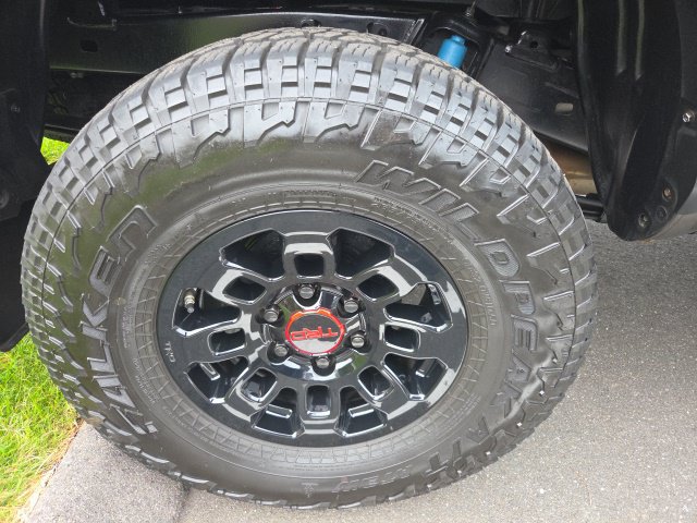 Used 2016 Toyota Tacoma TRD Off-Road w/ Towing Package AWD/4WD image 13