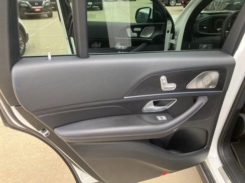 Used 2025 Mercedes-Benz GLS 450 4MATIC image 24