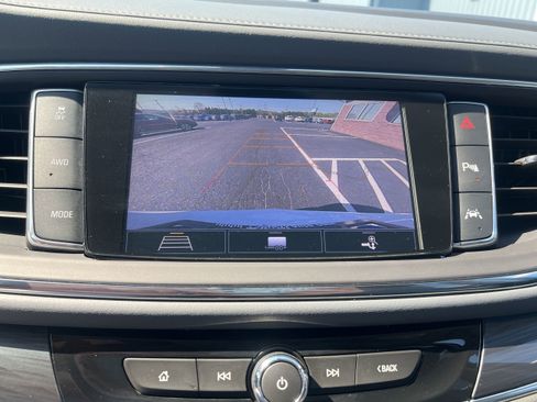 Used 2021 Buick Enclave Premium w/ Sun and Sites Package AWD/4WD image 16