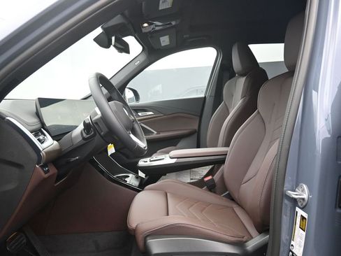 New 2025 BMW X1 xDrive28i w/ Convenience Package image 12