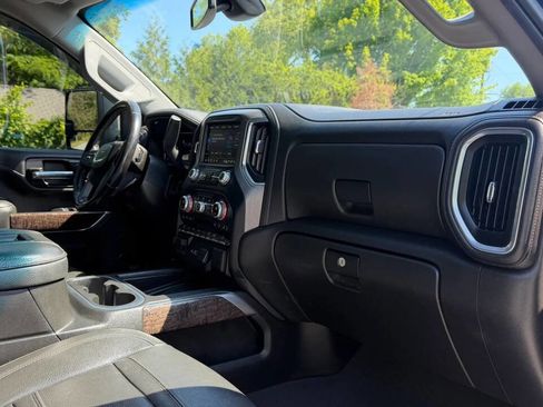 Used 2022 GMC Sierra 3500 Denali AWD/4WD image 27