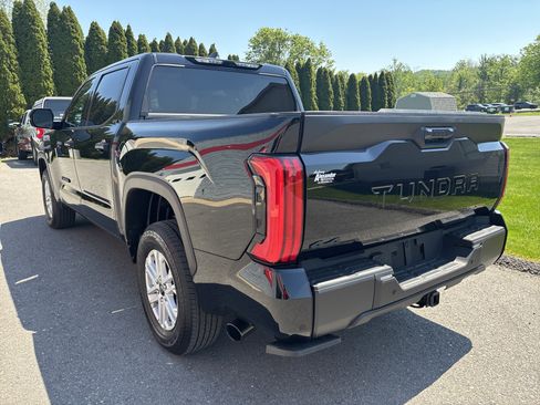 Certified 2025 Toyota Tundra SR5 w/ SR5 Convenience Package AWD/4WD image 5