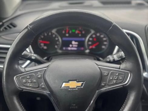 Used 2021 Chevrolet Equinox Premier AWD/4WD image 9