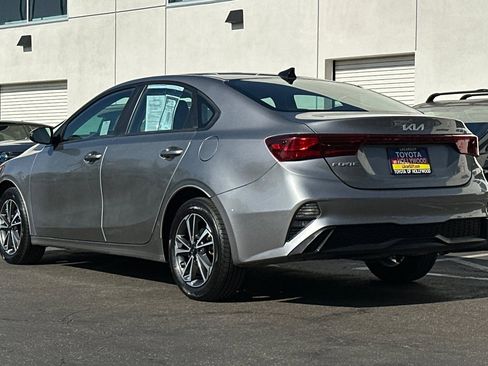 Used 2023 Kia Forte LXS w/ LXS Technology Package image 6