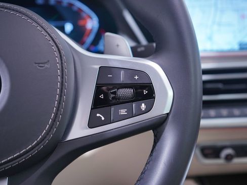 Used 2022 BMW X6 xDrive40i w/ M Sport Package image 21