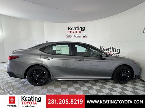 New 2026 Toyota Camry SE image 4