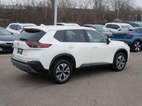 Used 2023 Nissan Rogue SV image 7