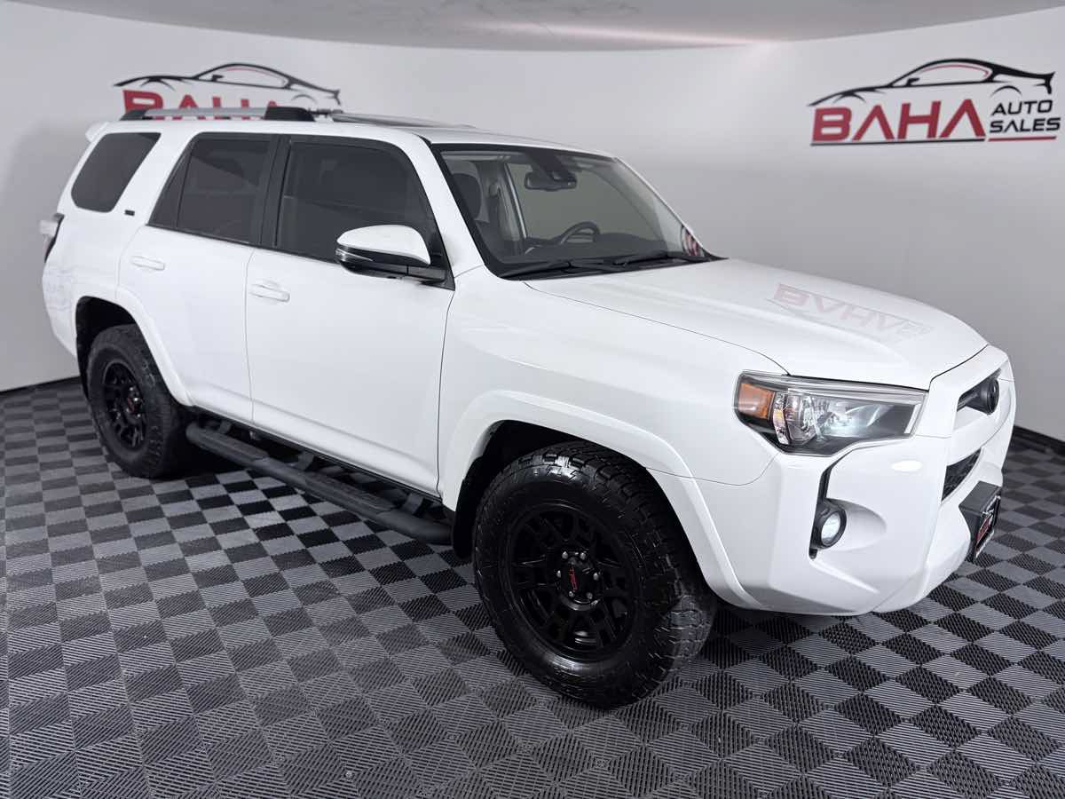 Used 2021 Toyota 4Runner SR5 Premium w/ Moonroof Package RWD image 8