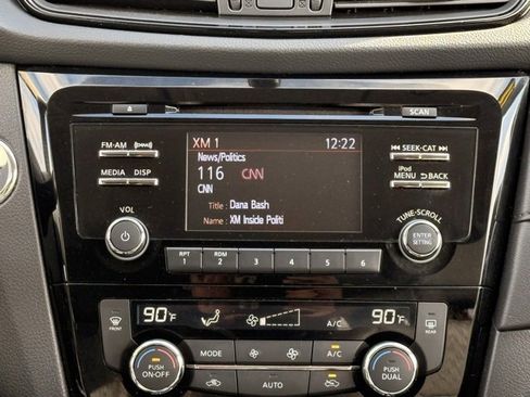 Certified 2017 Nissan Rogue SV image 25