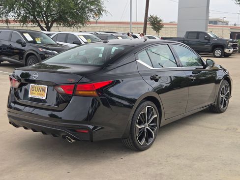 New 2026 Nissan Altima 2.5 SR FWD image 3