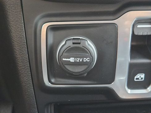 Used 2025 Jeep Wrangler Sport AWD/4WD image 22