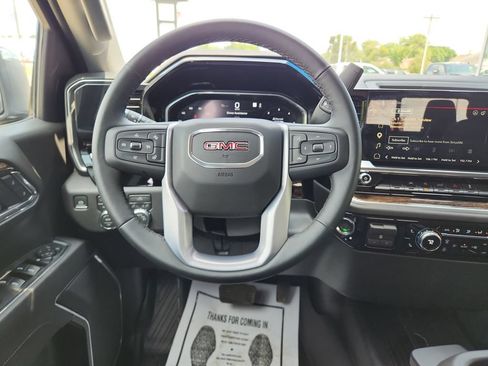 New 2026 GMC Sierra 1500 SLE AWD/4WD image 16