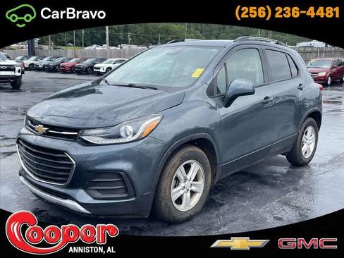 Used 2022 Chevrolet Trax LT w/ LT Convenience Package FWD image 1