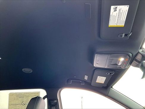 New 2026 Chevrolet Traverse LT w/ Midnight/Sport Edition image 28