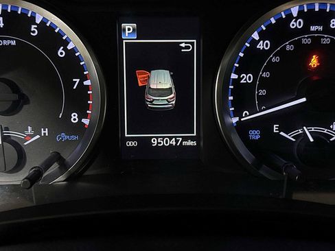 Used 2019 Toyota Highlander LE AWD/4WD image 20