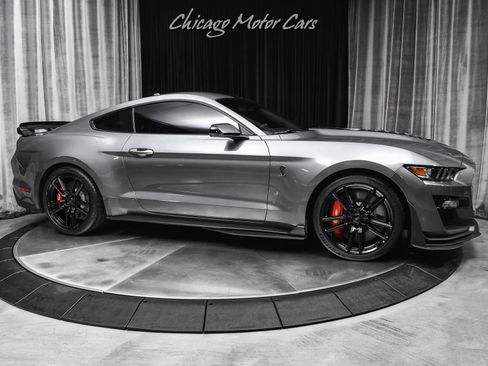 Used 2021 Ford Mustang Shelby GT500 w/ Technology Package RWD image 6