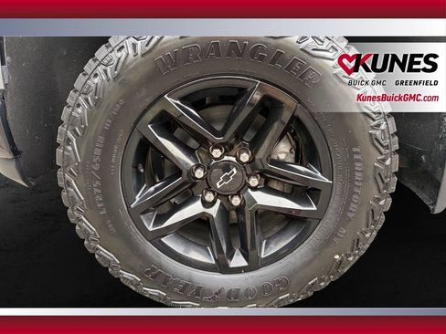 Used 2021 Chevrolet Silverado 1500 LT Trail Boss w/ Convenience Package II AWD/4WD image 13