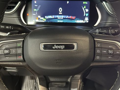 Used 2024 Jeep Grand Cherokee Limited 4xe AWD/4WD image 11