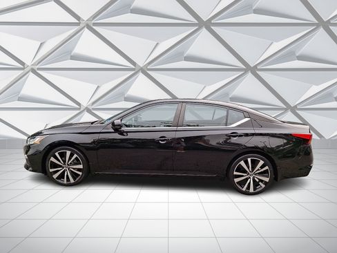 Used 2020 Nissan Altima 2.5 SR w/ Premium Package FWD image 6