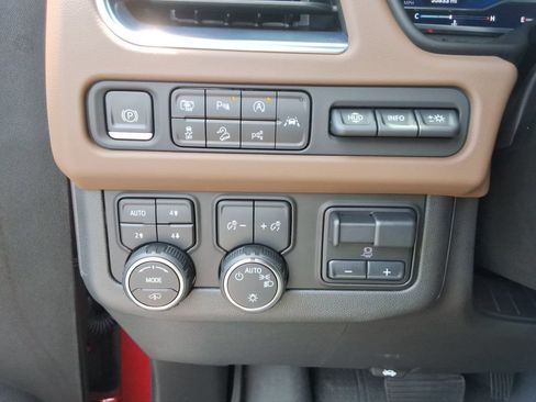 Certified 2023 Chevrolet Tahoe High Country w/ Advanced Technology Package AWD/4WD image 40