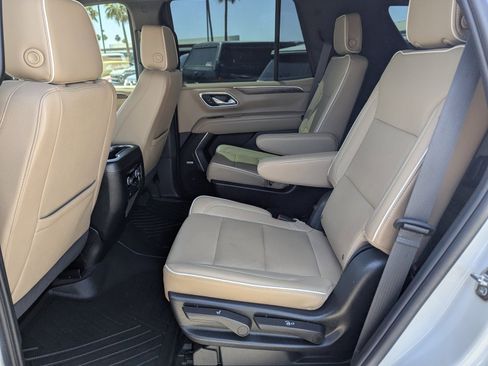 Used 2024 Chevrolet Tahoe Premier w/ Premium Package AWD/4WD image 8