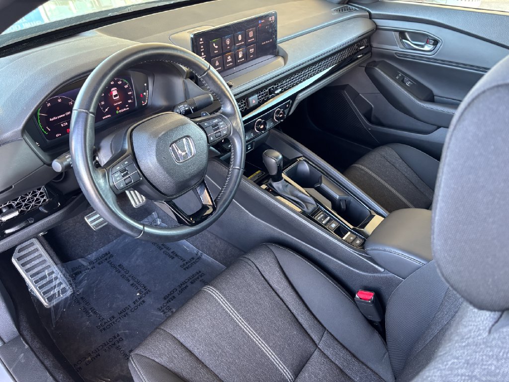 Used 2025 Honda Accord Sport image 9