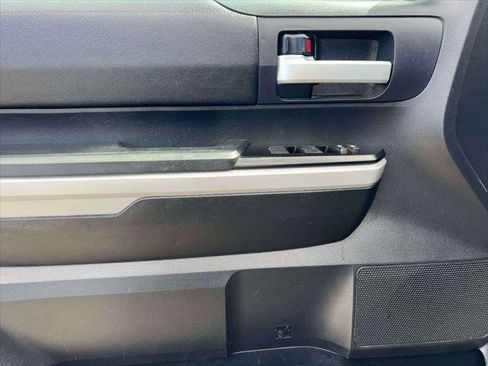 Certified 2019 Toyota Tundra SR5 AWD/4WD image 15