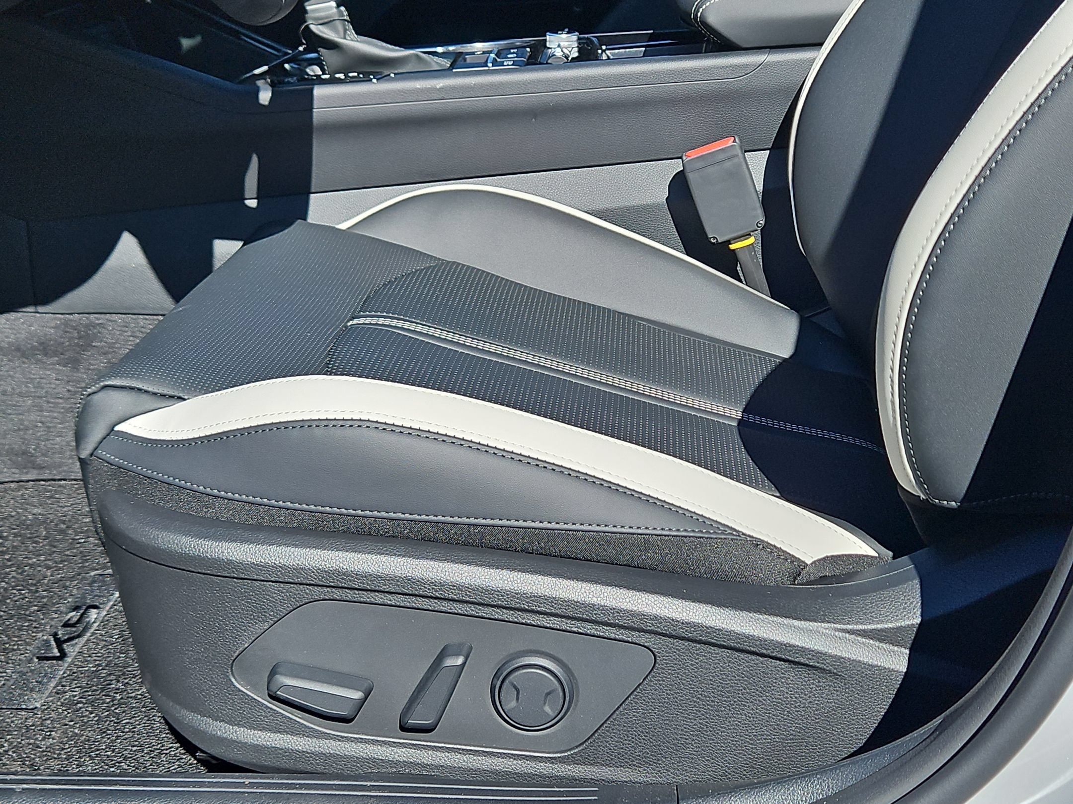 New 2026 Kia K5 GT-Line AWD/4WD image 18