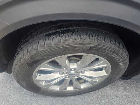 Used 2021 Ford Explorer Limited AWD/4WD image 7