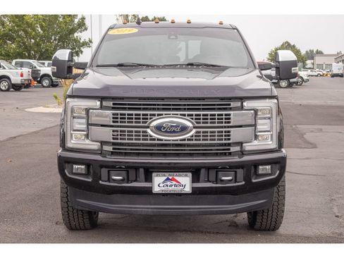 Used 2019 Ford F350 Platinum AWD/4WD image 8