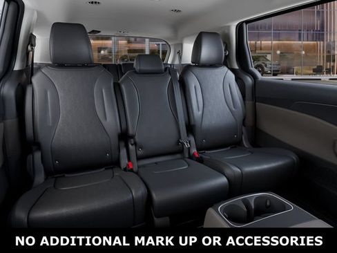 New 2026 Kia Carnival LXS FWD image 16