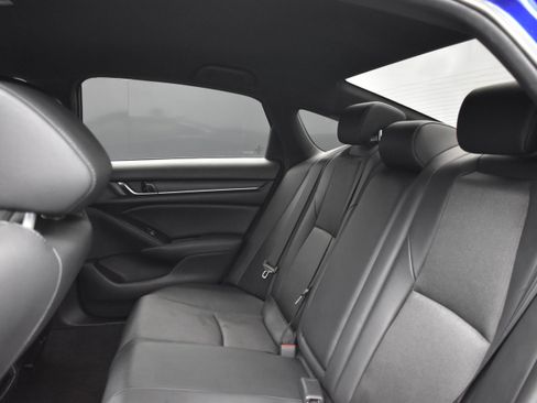 Used 2021 Honda Accord Sport image 11