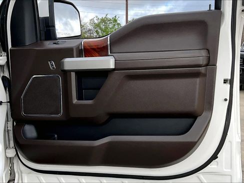 Used 2015 Ford F150 King Ranch w/ Equipment Group 601A Luxury image 23