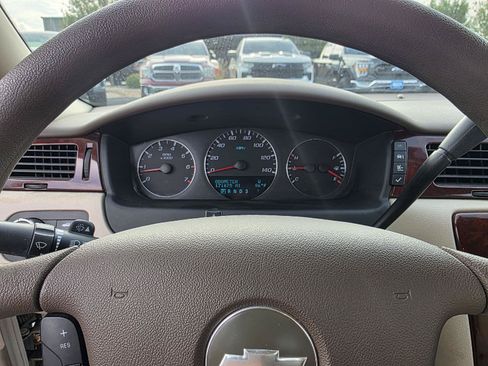 Used 2008 Chevrolet Impala LT FWD image 14