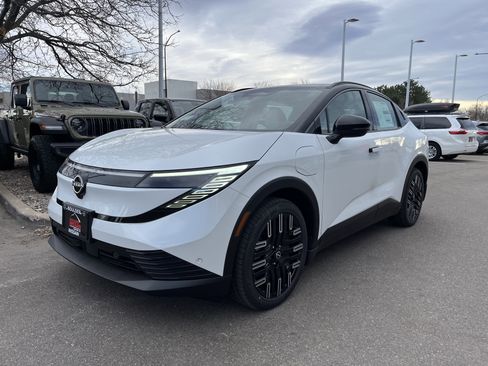 New 2026 Nissan Leaf Platinum+ w/ Cargo Package (Platinum+) image 4