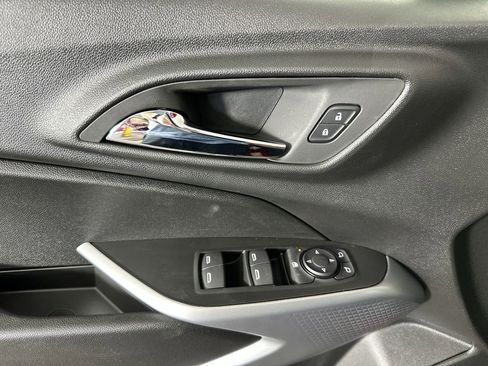 New 2026 Chevrolet Trax RS w/ Driver Confidence Package FWD image 21