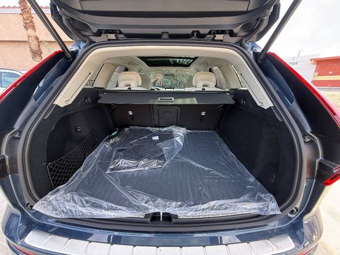 New 2026 Volvo XC60 B5 Ultra w/ Protection Package Premier image 31