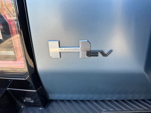 Used 2024 GMC Hummer EV 3X w/ Omega Edition AWD/4WD image 11