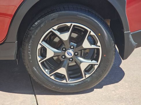 Used 2018 Subaru Crosstrek 2.0i Premium w/ Moonroof Package AWD/4WD image 36