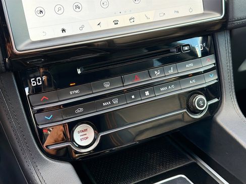 Used 2020 Jaguar F-PACE Prestige image 35