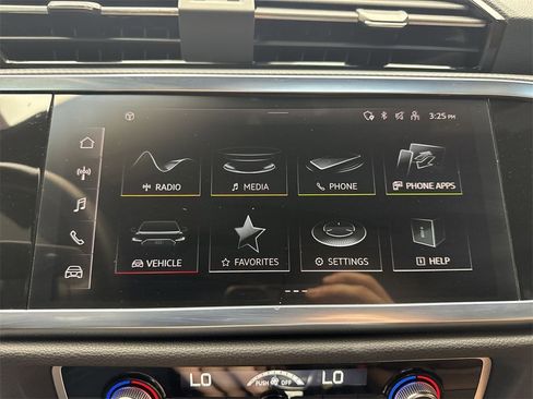 Used 2023 Audi Q3 2.0T Premium Plus w/ Premium Plus Package image 18