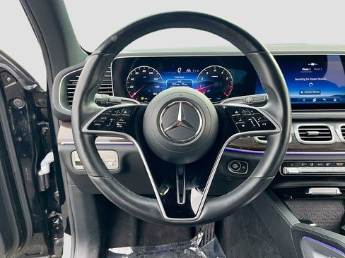 Used 2024 Mercedes-Benz GLE 350 4MATIC w/ 3rd Row Seat Package image 11