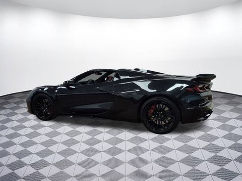 Used 2024 Chevrolet Corvette Z06 image 3