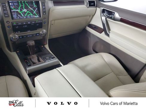 Used 2016 Lexus GX 460 w/ Premium Package AWD/4WD image 17