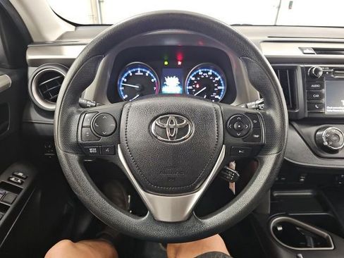 Used 2018 Toyota RAV4 LE w/ All Weather Liner Package AWD/4WD image 17