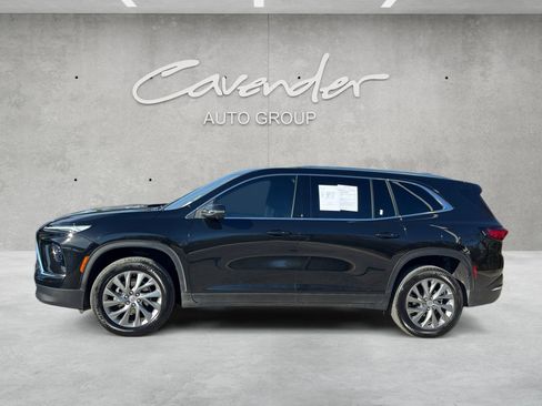 Used 2025 Buick Enclave Preferred w/ Power Package image 15