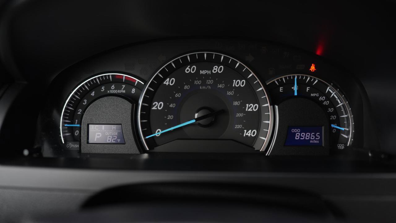 Used 2014 Toyota Camry XLE FWD image 16
