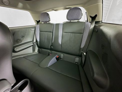 Certified 2025 MINI Cooper 2-Door Hardtop image 17