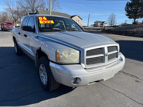 Used 2006 Dodge Dakota SLT w/ Sport Appearance Group image 4